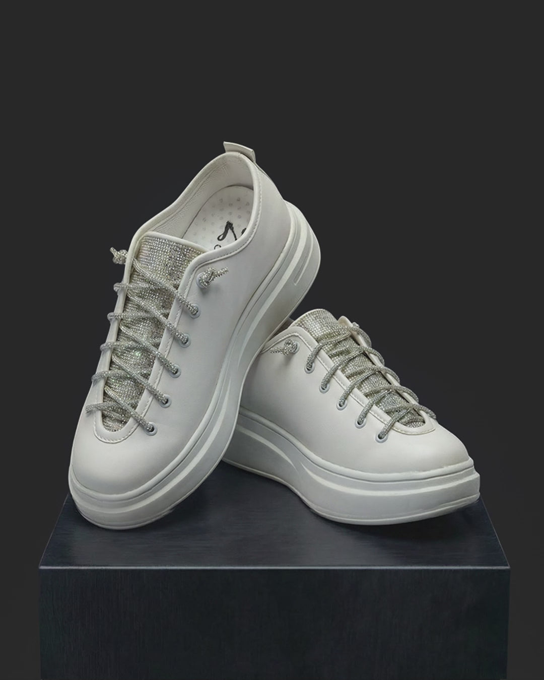 #Color_WHITE